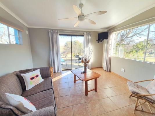 Room image 4