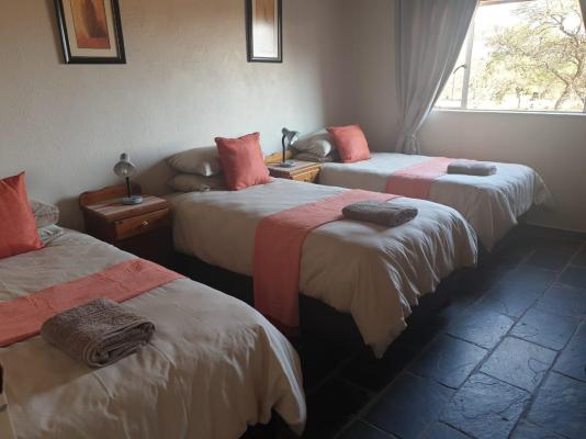 Room image 4