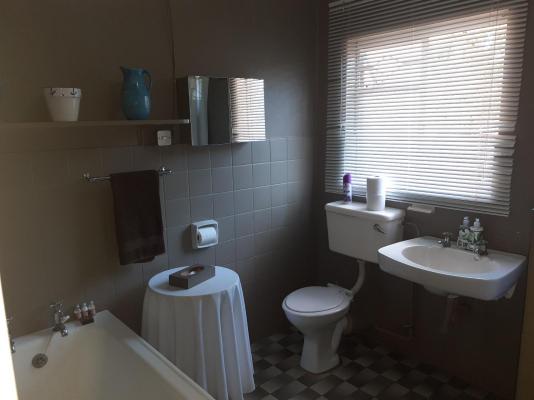 Room image 10