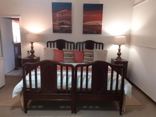 Room image 3