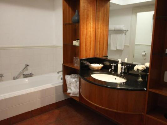 Room image 1