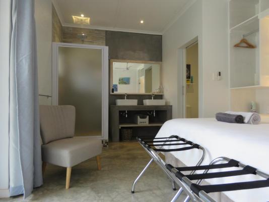 Room image 1