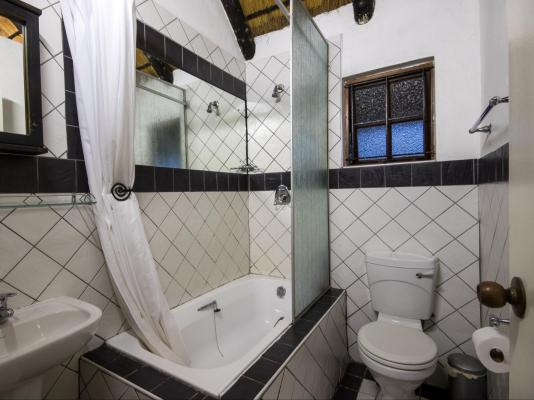 Room image 3