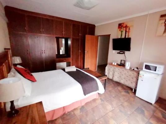 Kuruman Hotel - 198854