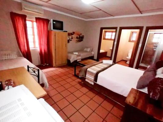 Kuruman Hotel - 198855