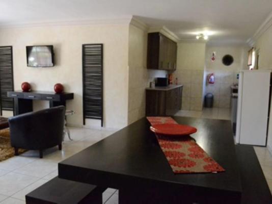 Room image 2