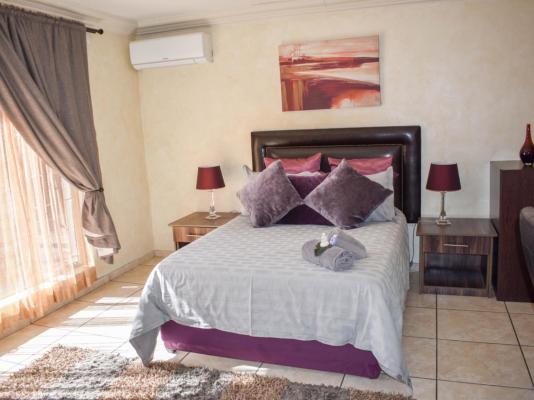 Room image 2
