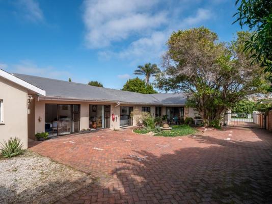 Nothando Backpackers Lodge - 199087