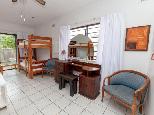 Room image 5