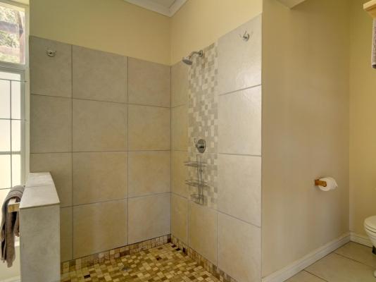Room image 2
