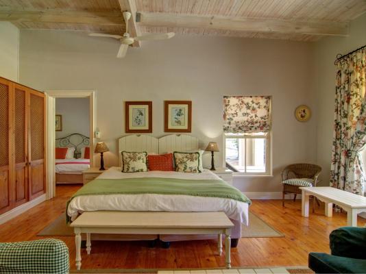Room image 4