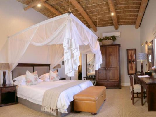 Room image 4