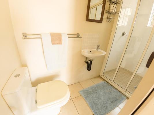 Room image 1