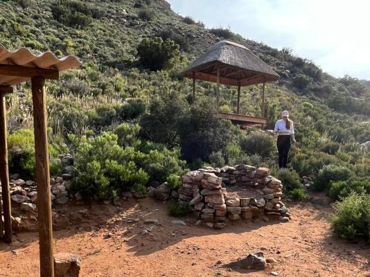 Bushman Valley - 200145