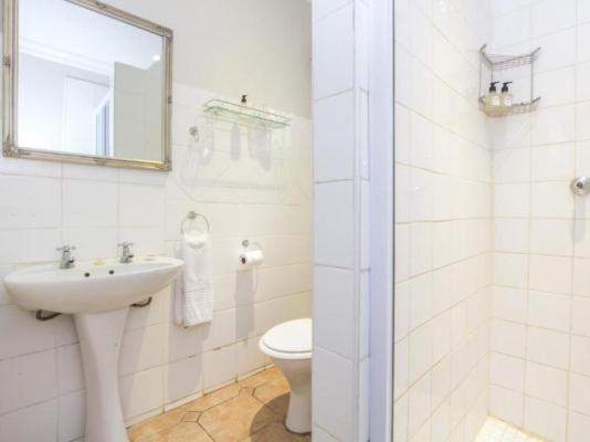 Room image 1