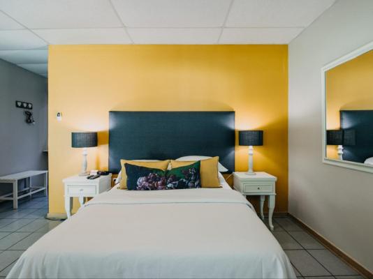 Room image 3