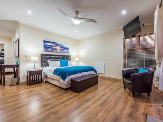 Room image 3