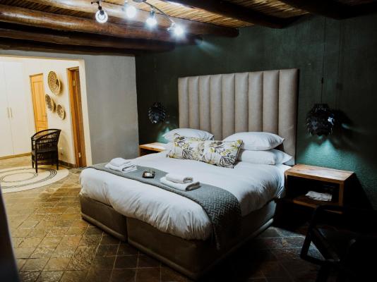 Room image 4