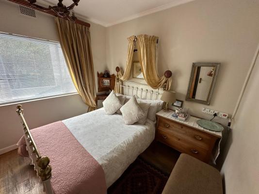 Room image 2
