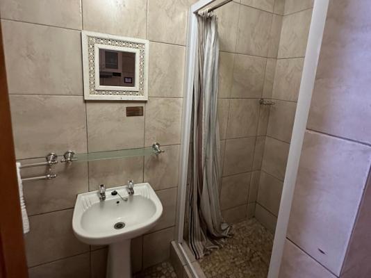 Room image 3