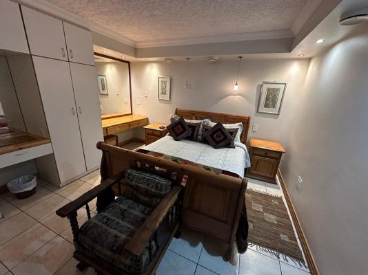 Room image 2