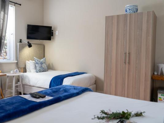 Room image 1