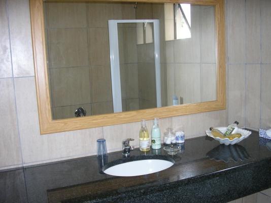 Room image 3
