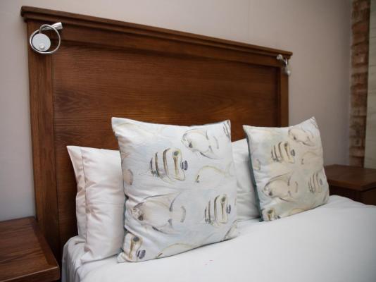 Room image 1