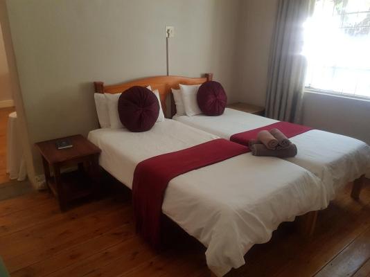 Room image 8