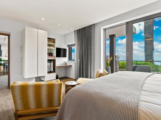 Room image 4