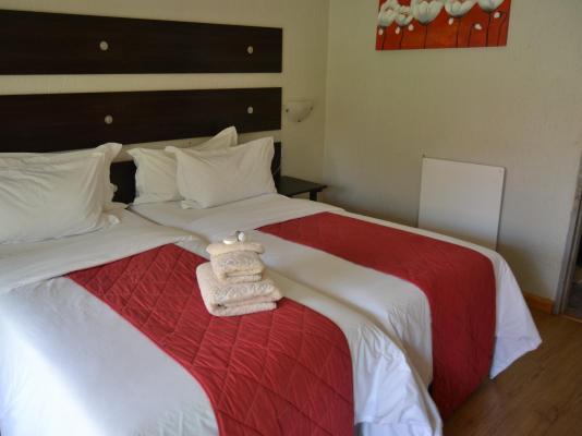 Room image 4