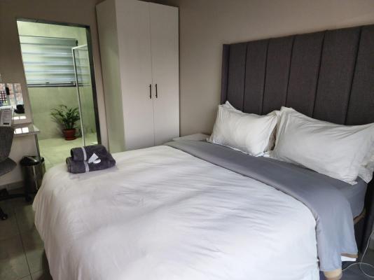Room image 6