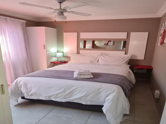 Room image 3