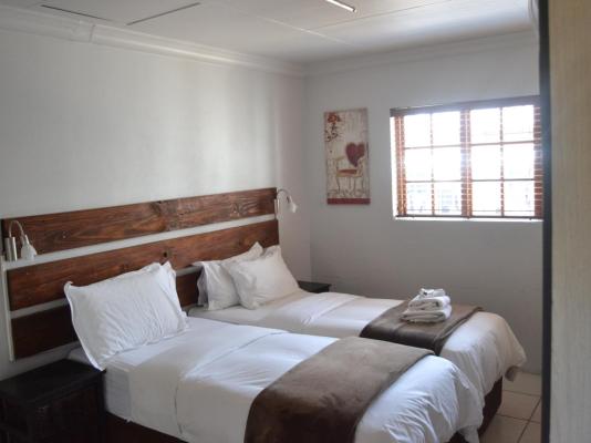 Room image 39