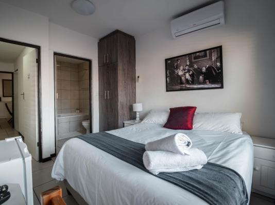 Room image 2