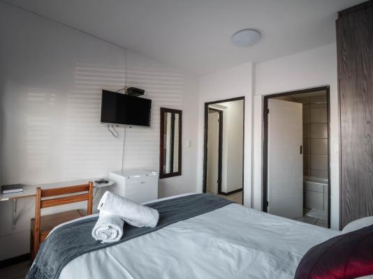 Room image 10