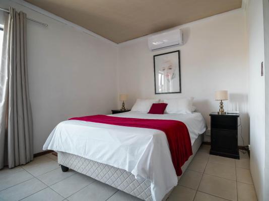 Room image 5