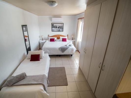 Room image 7