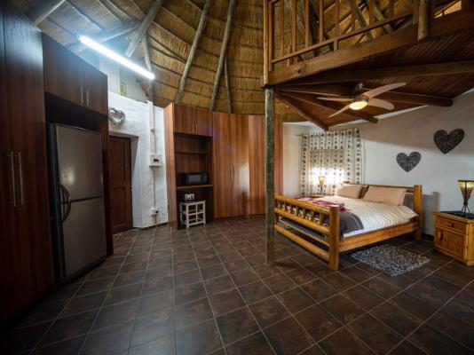 Room image 3