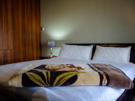 Room image 7