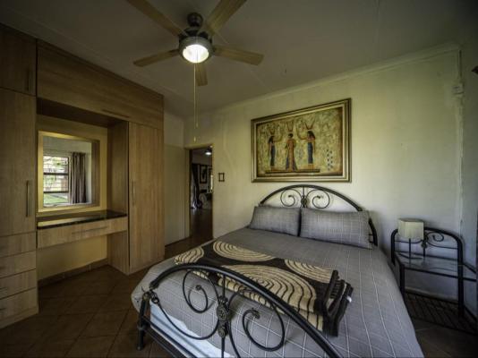 Room image 19