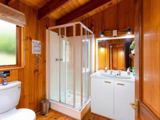 Room image 4