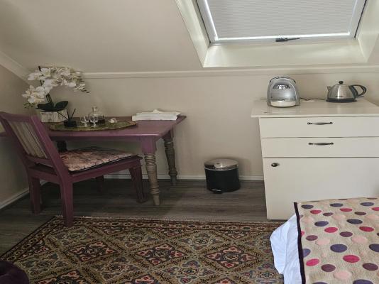 Room image 3