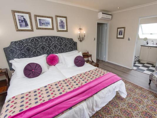 Room image 5