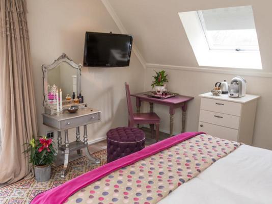 Room image 9