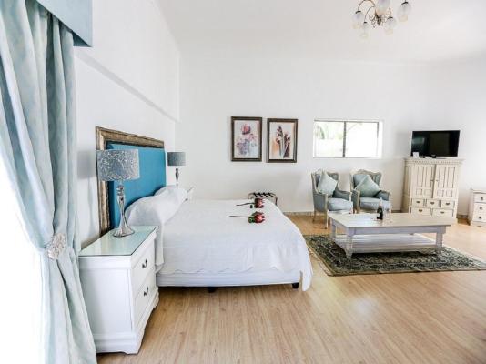 Room image 1