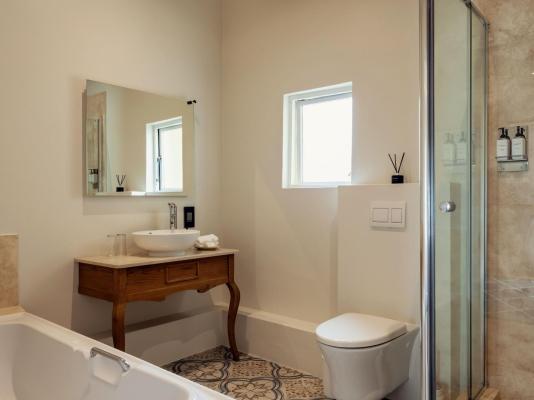Room image 1