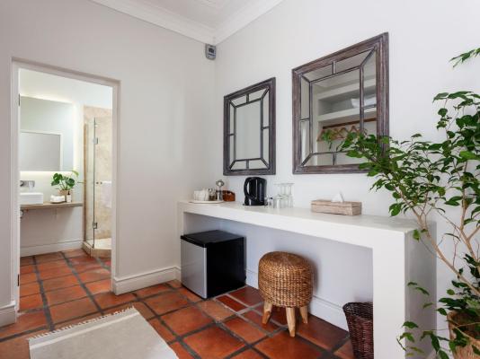 Room image 3
