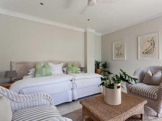 Room image 4
