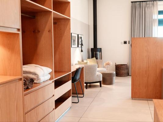 Room image 1